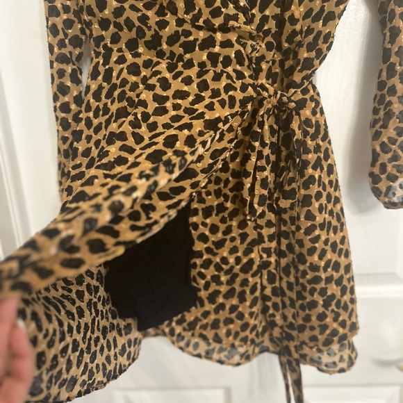 Free People Leopard Print Frenchie Mini
Wrap Dress Size Small - Picture 6 of 10